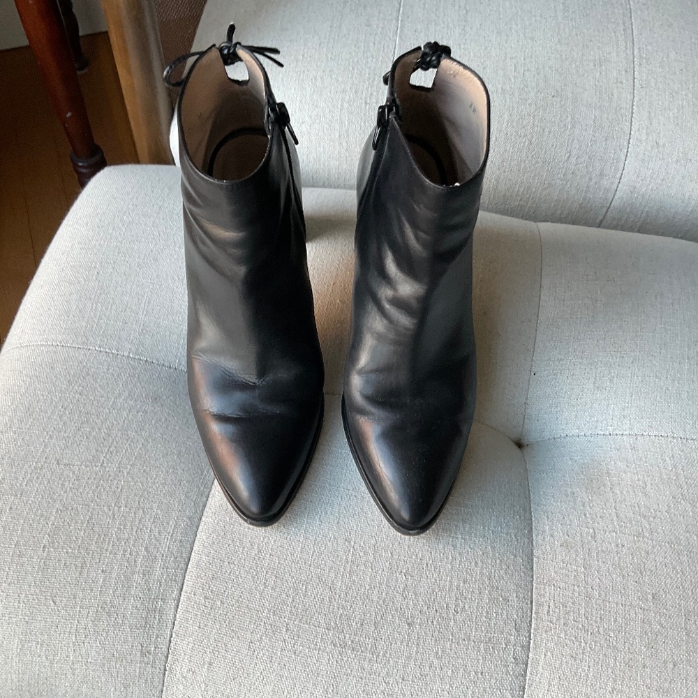 Stuart Weitzman pointed toe tie back bootie